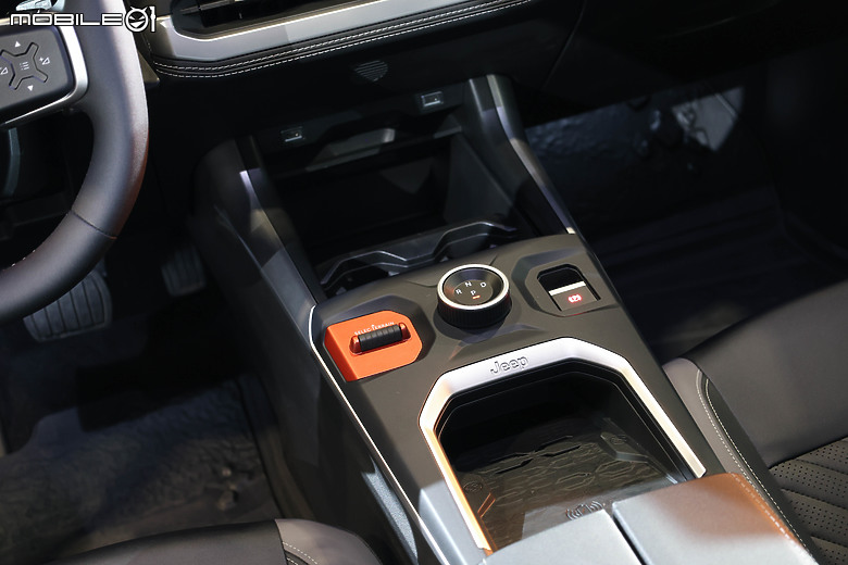 【2026台北車展】Jeep Compass國內首度亮相，明年第3、4季將導入Compass、Cherokee兩款休旅！