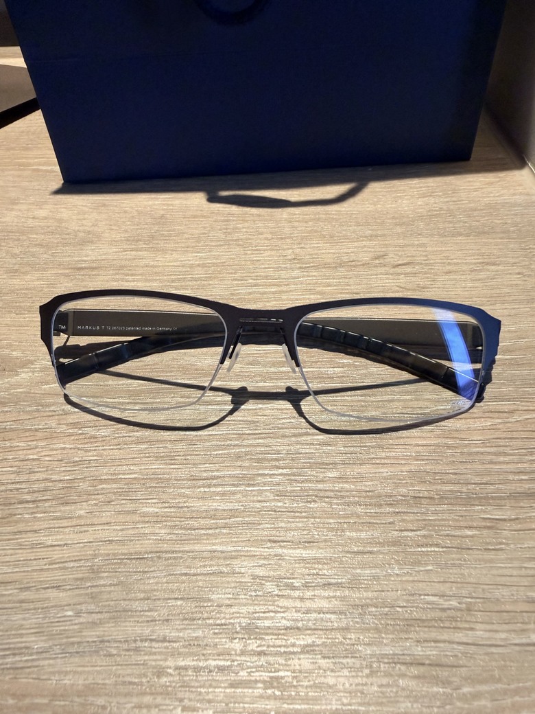 「開箱」終於被我等到這一天之20/20眼鏡雙開箱