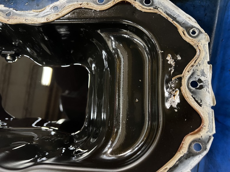 請教有關Mazda3 2016年式 引擎汽缸體破損