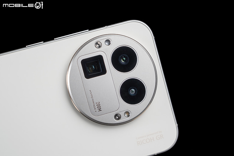 realme GT 8 Pro 體驗｜理光 GR 靈魂上身，全能旗艦闖出新路！