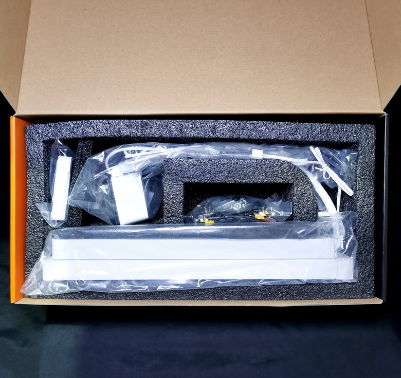 COUGAR POSEIDON VISTEK PRO ARGB 360 白色 - 自定義大螢幕 一體式水冷