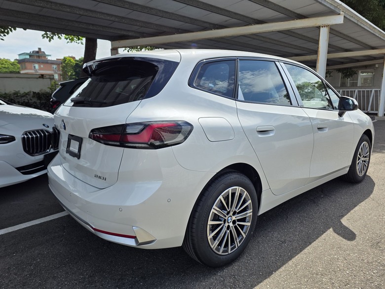 BMW ~最居家C/P值最高的車~~德訂218AT補開箱