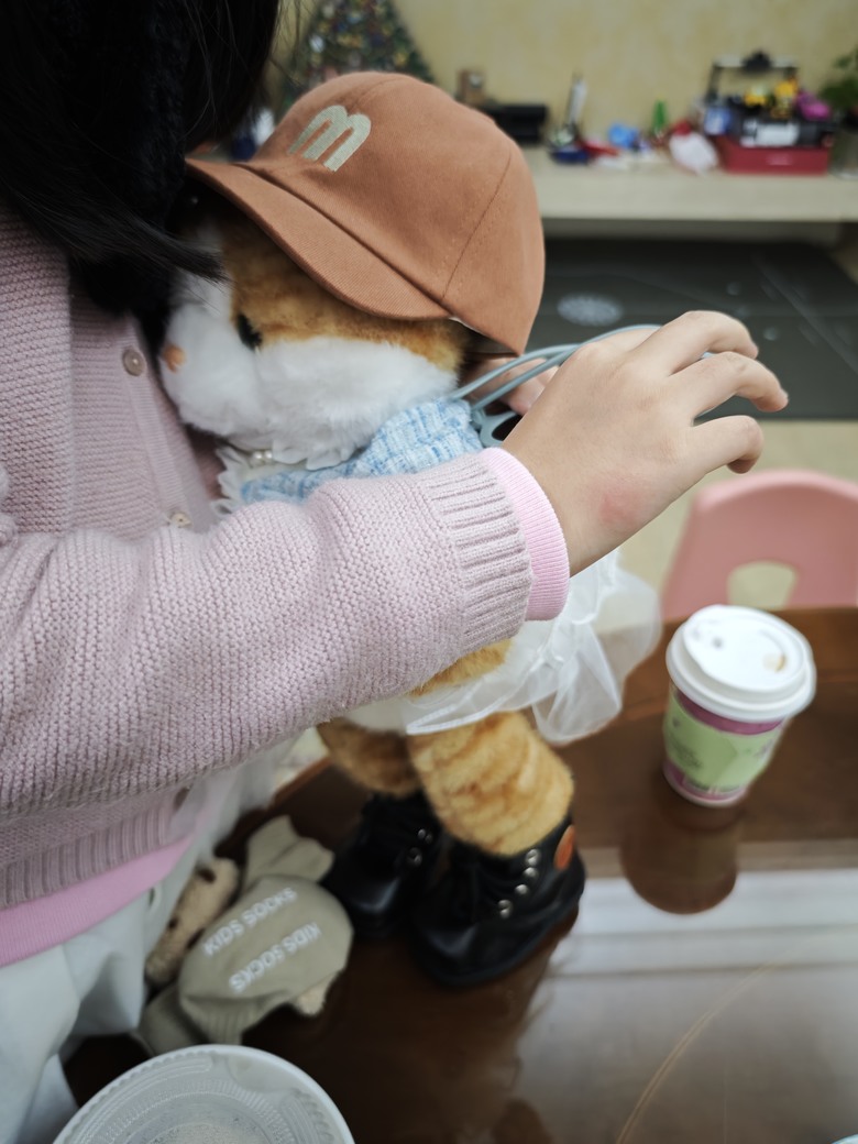 女兒自製帶出生證明的陪伴娃娃@MayBee DIY桃知道快閃店