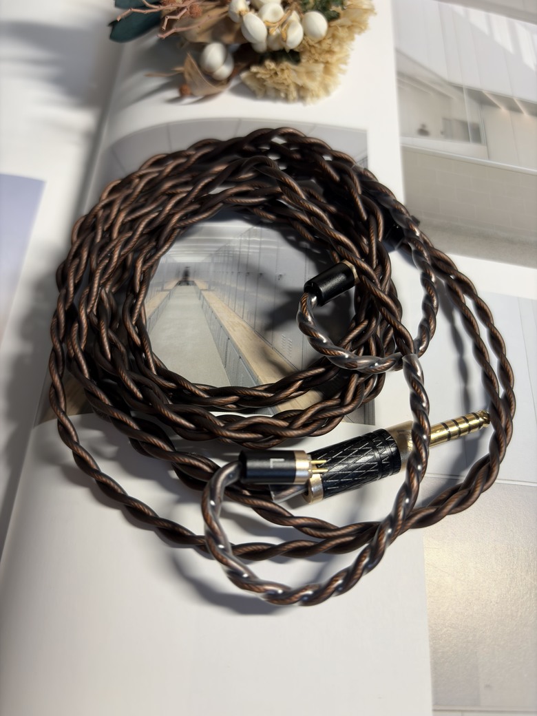 【心得】QoA Martini 馬天尼 入耳式有線耳機 評測