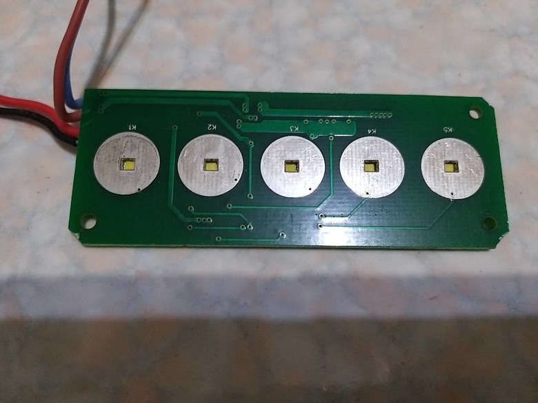 檯燈電路板維修問題請益