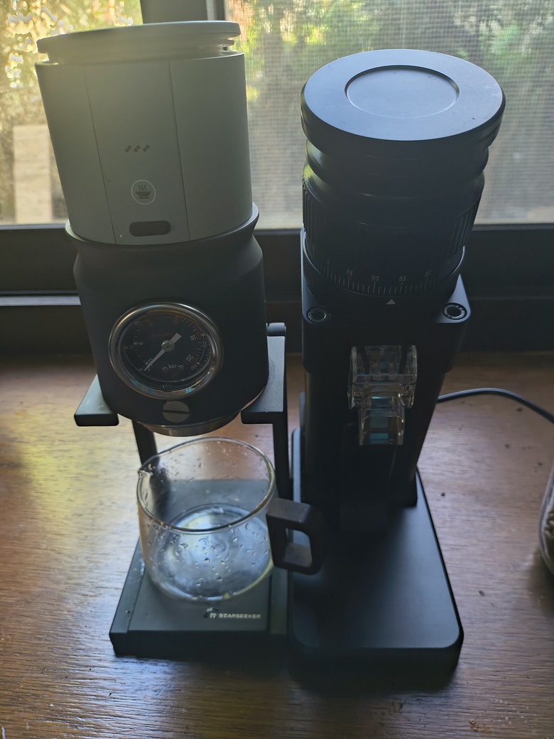 小巧家用入門磨豆機* 萬元內* 除靜電 *鍍鈦錐刀