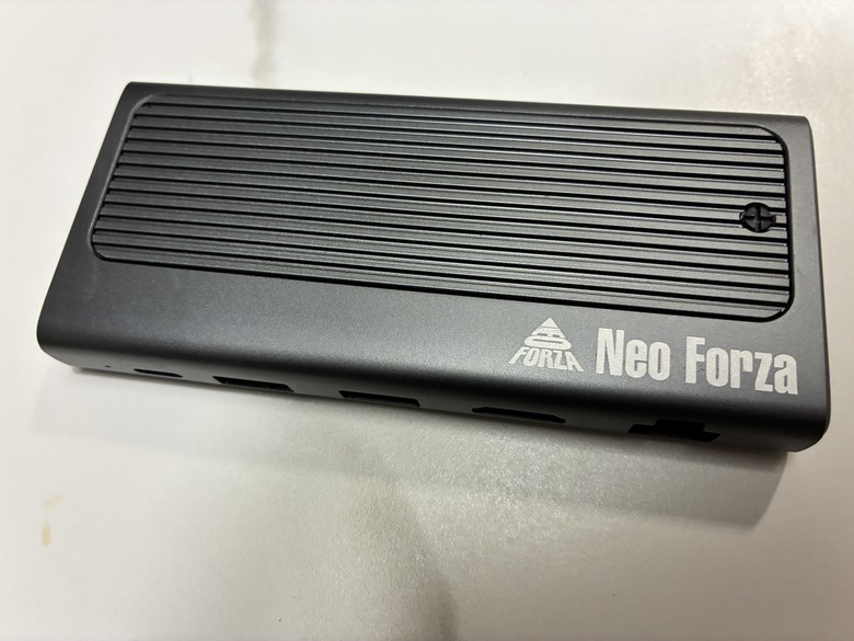 【小宅開箱】Mac全功能遊戲中樞！Neo Forza OStation Hub 多合一Hub開箱