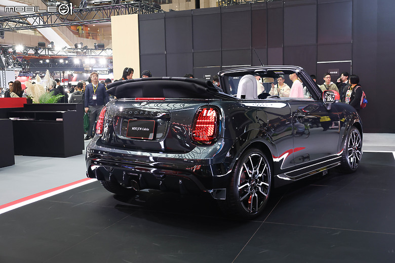 【2026台北車展】MINI John Cooper Works Cabrio正式發表,建議售價235萬元!