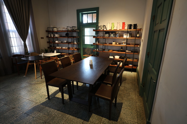 帶著R8的旅行 鷲嶺食肆 原台南測候所 吳園藝文中心 臺南知事官邸 億載金城