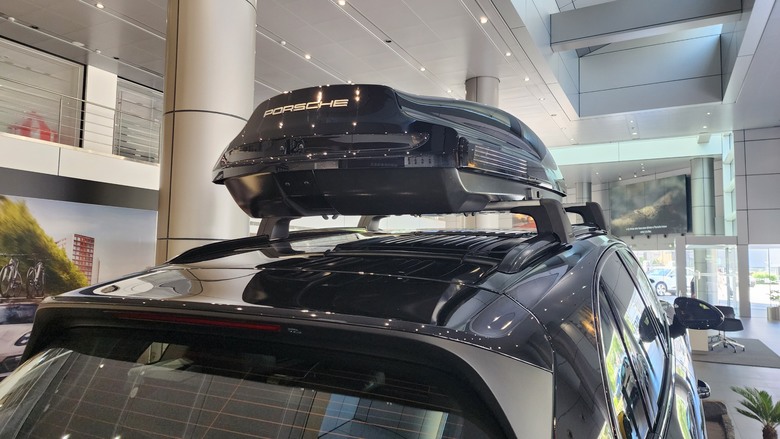 【分享＋請教】凱彥加裝車頂置物箱