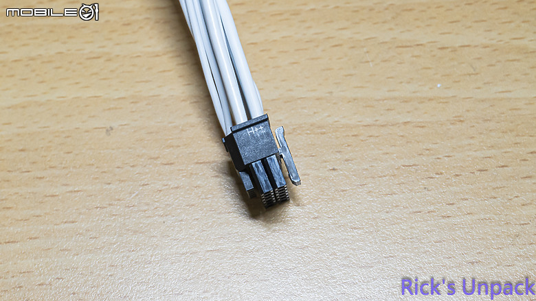 【開箱】白色側出電源 | CORSAIR RM1000x SHIFT WHITE