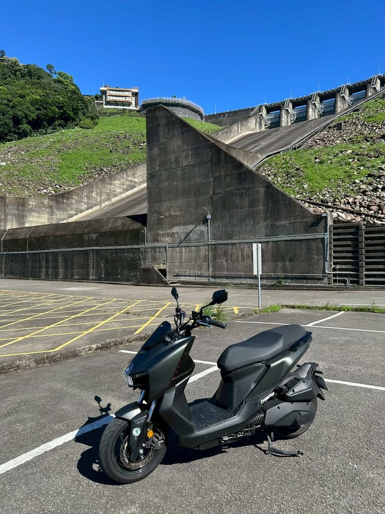 騎車開車跑山樂趣大不同