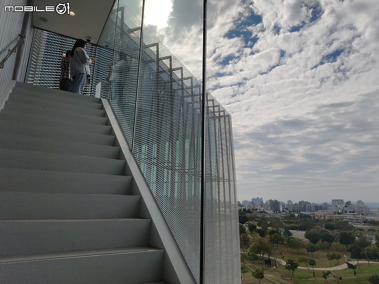 OPPO Reno15 Pro Max 體驗｜2 億畫素主鏡頭加持，實況照片玩法再升級！