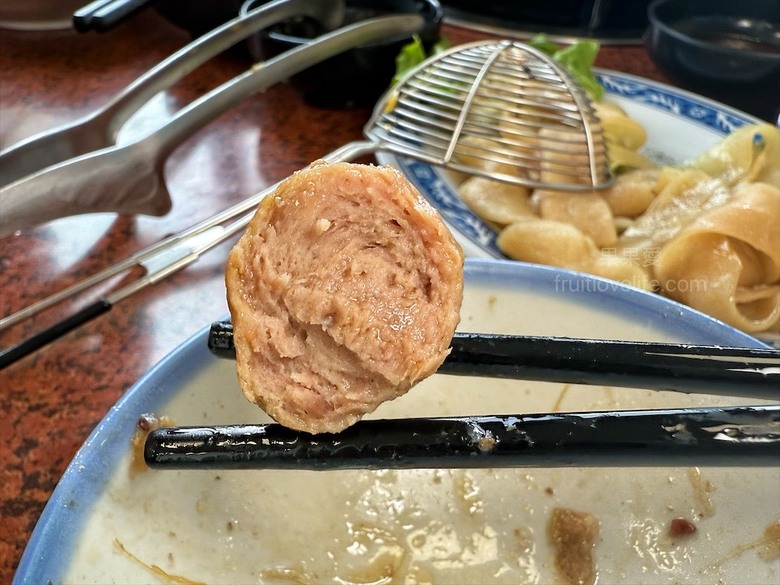 南投薑母鴨推薦，薑母鴨、胡椒全鴨還可以一鍋兩吃，山泉水養殖吳郭魚、現撈泰國蝦，埔里在地美食