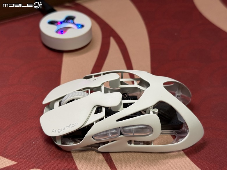 桌面最靚的仔！怒喵AM Infinity Mouse 鋁鎂合金無線滑鼠