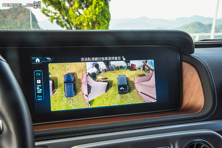 駕著Mercedes-Benz G 450 d來趟露營體驗，在城市與山林間恣意轉換的生活態度！