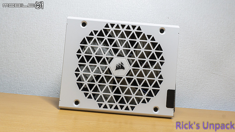【開箱】白色側出電源 | CORSAIR RM1000x SHIFT WHITE