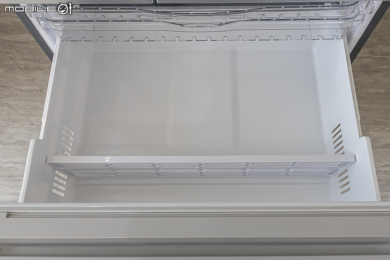 Hitachi R-TSF62WJ 日製冰箱｜獨家白金真空睡眠冰溫室，減緩氧化長保食材新鮮美味！