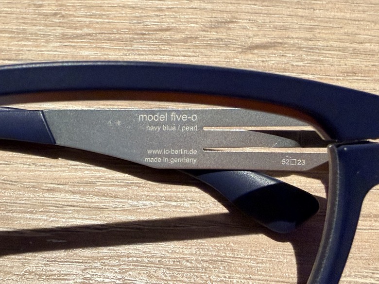 「開箱」終於被我等到這一天之20/20眼鏡雙開箱