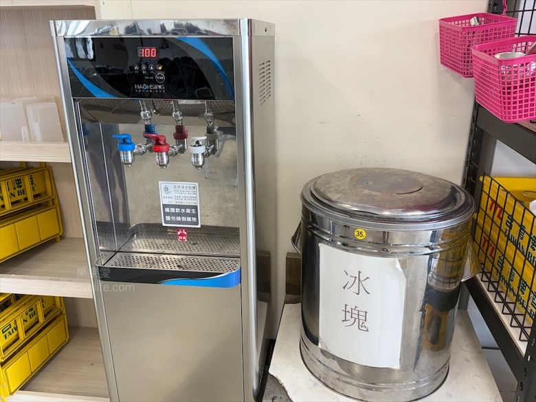 南投薑母鴨推薦，薑母鴨、胡椒全鴨還可以一鍋兩吃，山泉水養殖吳郭魚、現撈泰國蝦，埔里在地美食