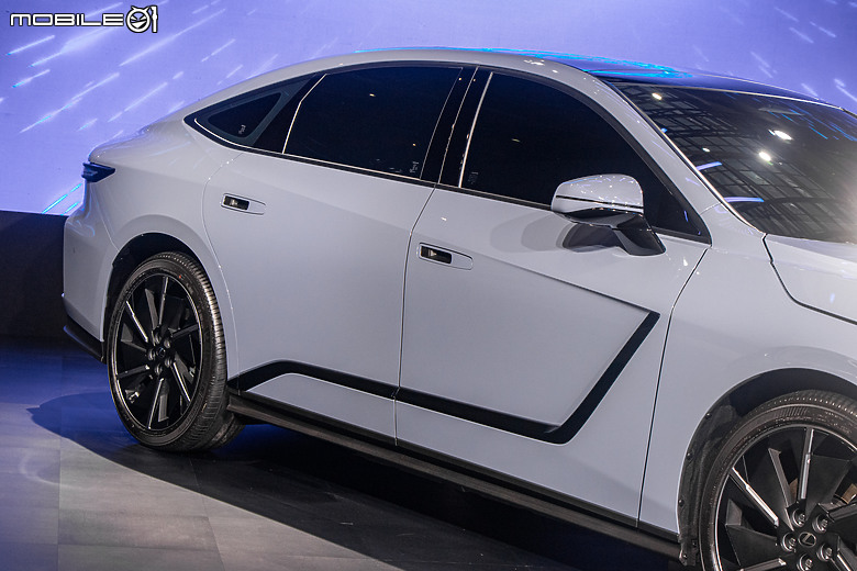 【2026台北車展】Lexus大改款ES登台首演，同場加映小改款IS車系189萬元起開賣！