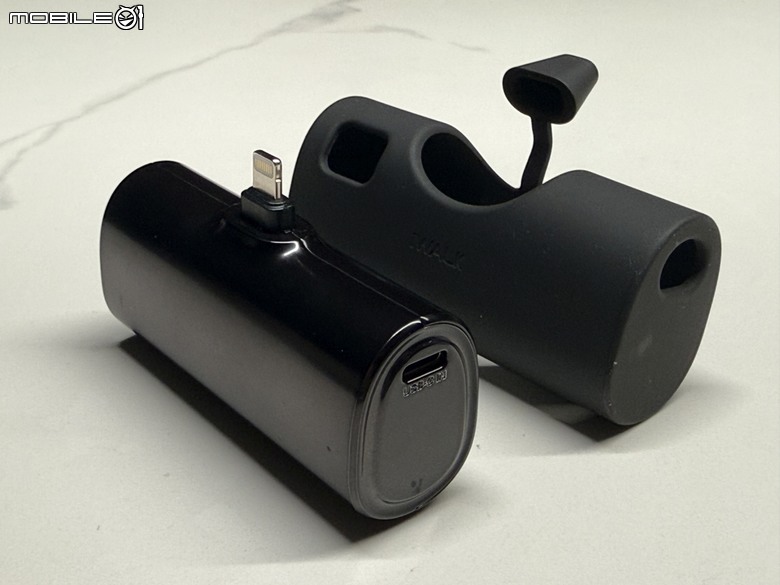 小朋友才選擇！iWalk SWITCH 雙接頭直插行動電源