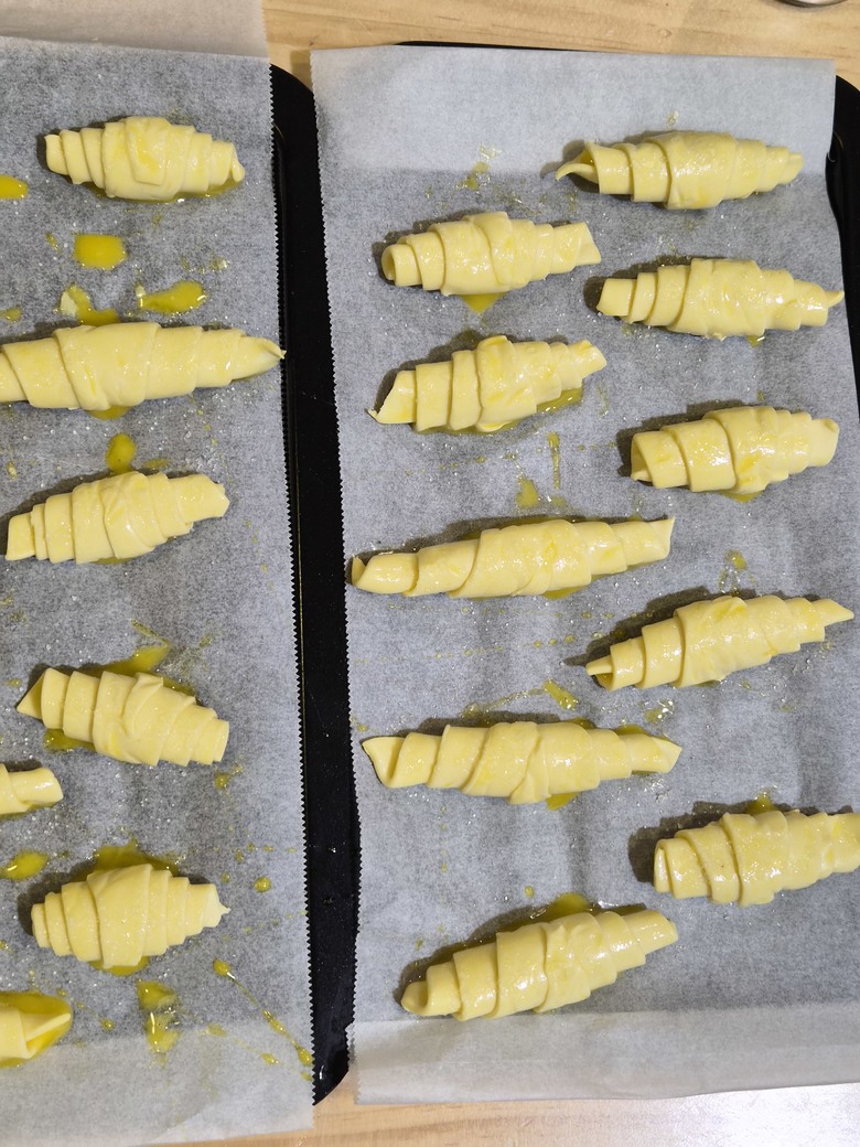 簡單分享新入手的雙槽氣炸鍋，早午餐可以一次出爐還滿讚的！