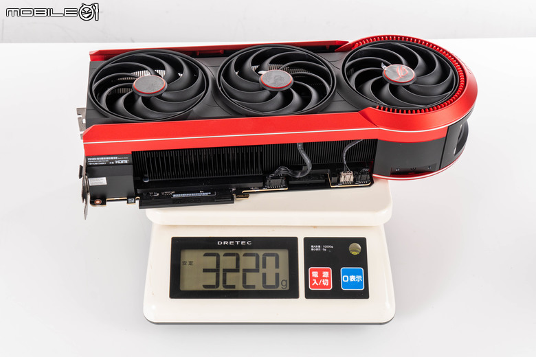 ROG Matrix Platinum GeForce RTX 5090 顯示卡開箱實測 集 30 周年經驗大成的頂級遊戲效能輸出者