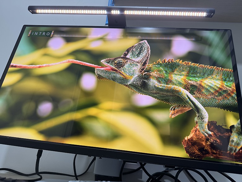 點我看大圖 BenQ ScreenBar Pro覺得有用的就不是智商稅