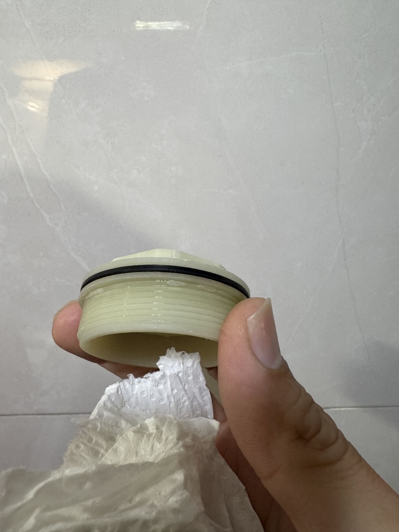 台灣水電工的日常-（終於完工）臉盆龍頭陶瓷軸心更換&陶瓷軸心分解保養+拉桿式落水頭墊片更換！
