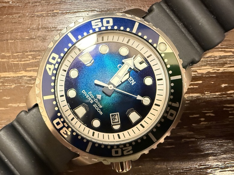 開箱 / 親民雪碧圈 CITIZEN 千彩之海 光動能潛水錶 BN0166-01L