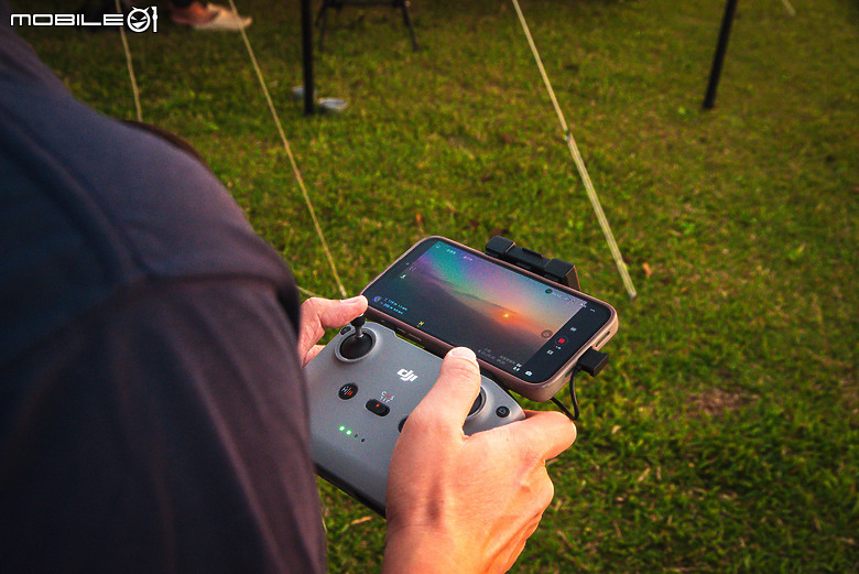 駕著Mercedes-Benz G 450 d來趟露營體驗，在城市與山林間恣意轉換的生活態度！