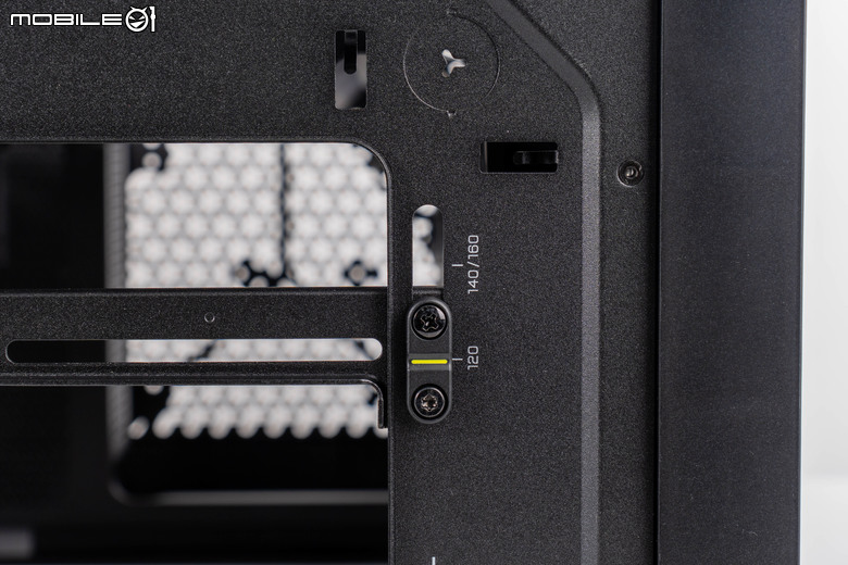 CORSAIR FRAME 5000D RS ARGB 機殼開箱實裝 以高度模組化設計不僅裝機便利 散熱效果也好