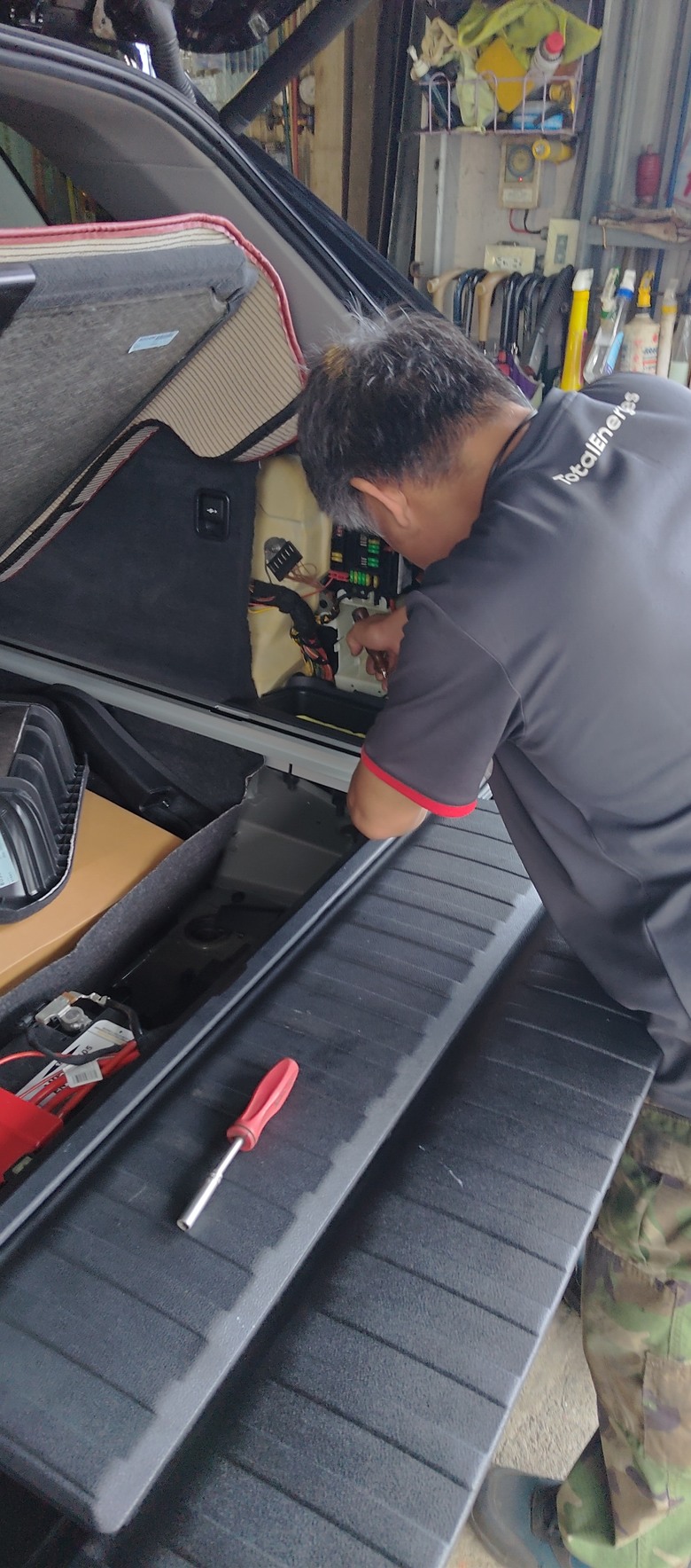 BMW X5 F15升級觸摸開門