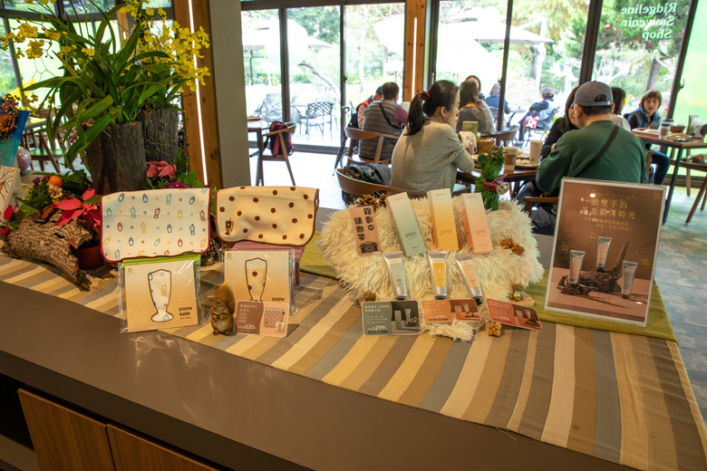 點我看大圖 在春秋交界入座,南投山林裡的食光