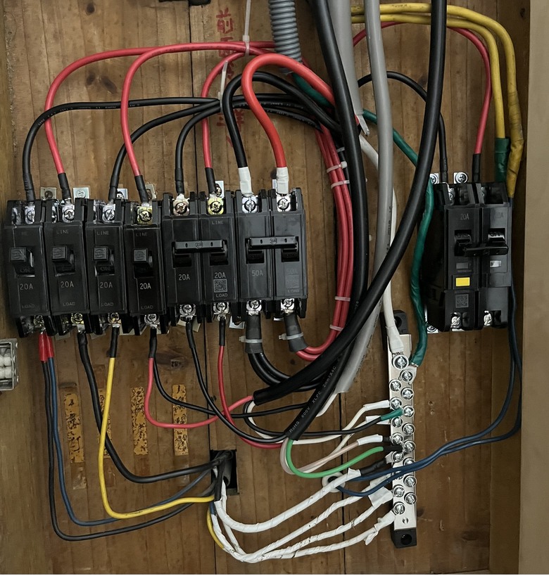 租老房子 , 還是要多注意水電瓦斯能不能滿足需求 , 以降低風險