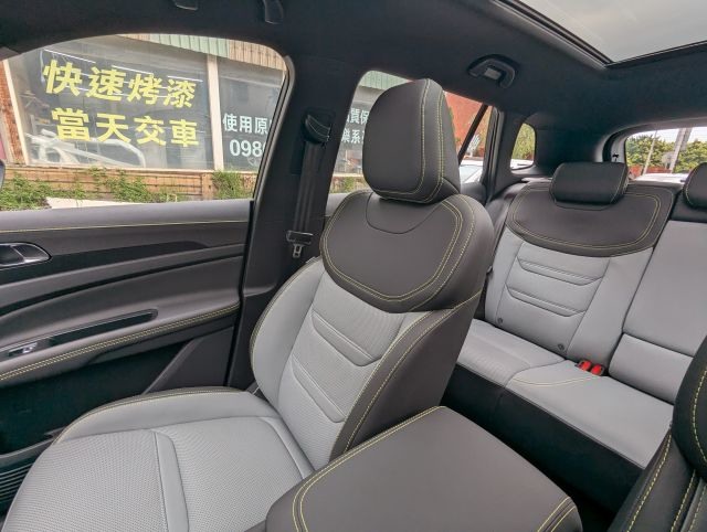 [心得]真的是空間大 配備多 Ford Territory油電版小試