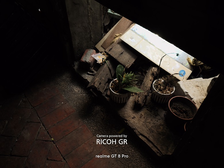 realme GT 8 pro × RICOH GR｜ 街拍的光影協奏曲