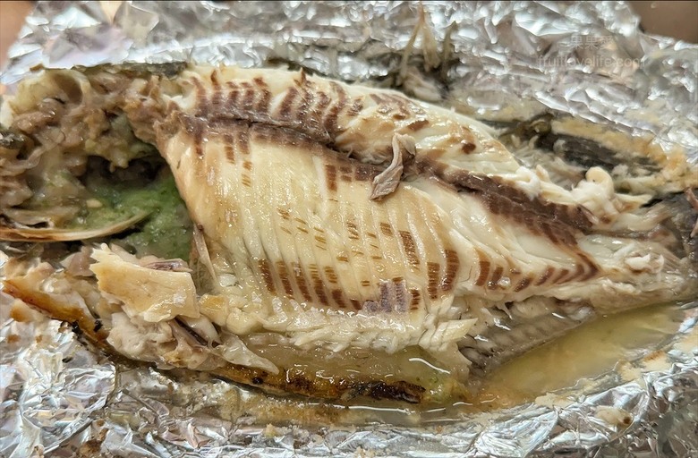 新鮮現烤魚，獨家蔥蒜醬汁、肉質Q嫩、味道鮮甜，外帶內用都好吃