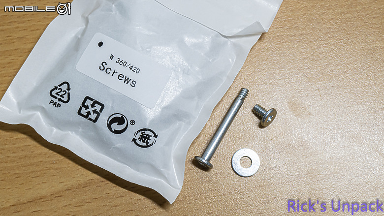 【開箱】泰坦潔白水冷 | CORSAIR iCUE LiNK TITAN 360 RX RGB WHITE