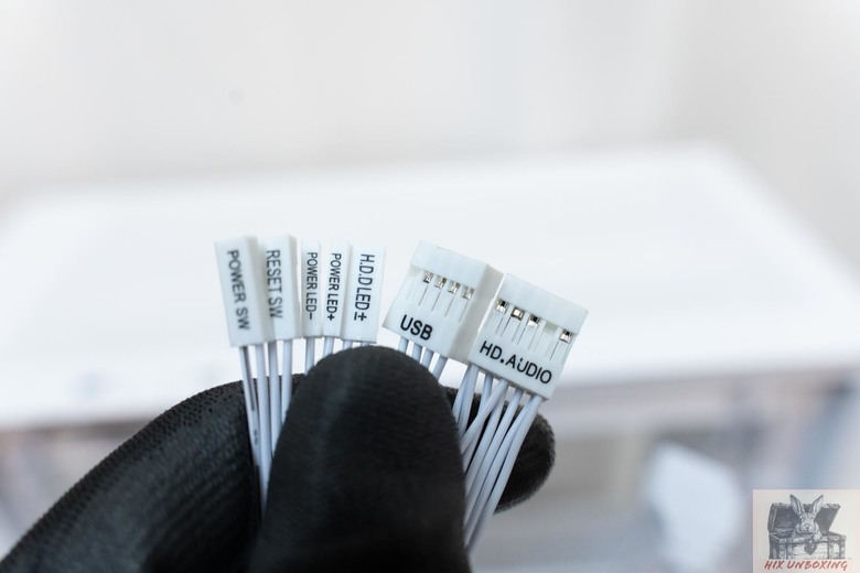 點我看大圖 全曲玻璃,全景感受 darkFlash大飛DS900G