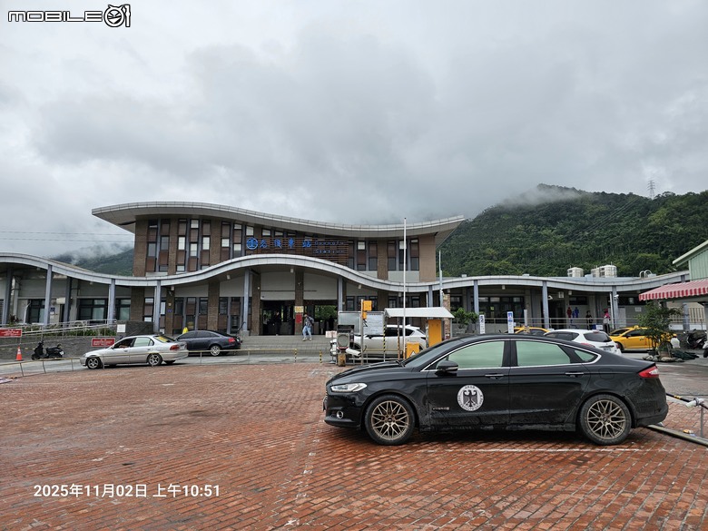 福特首款HYBRID油電轎車開箱試駕