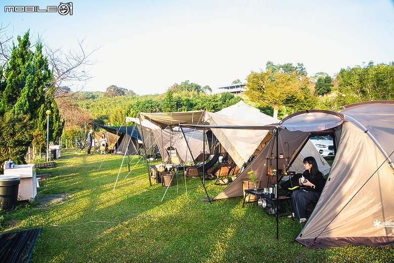 駕著Mercedes-Benz G 450 d來趟露營體驗，在城市與山林間恣意轉換的生活態度！