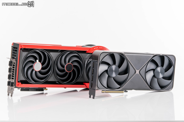 ROG Matrix Platinum GeForce RTX 5090 顯示卡開箱實測 集 30 周年經驗大成的頂級遊戲效能輸出者