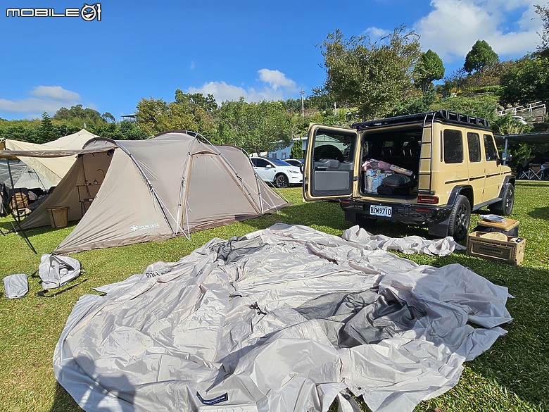 駕著Mercedes-Benz G 450 d來趟露營體驗，在城市與山林間恣意轉換的生活態度！