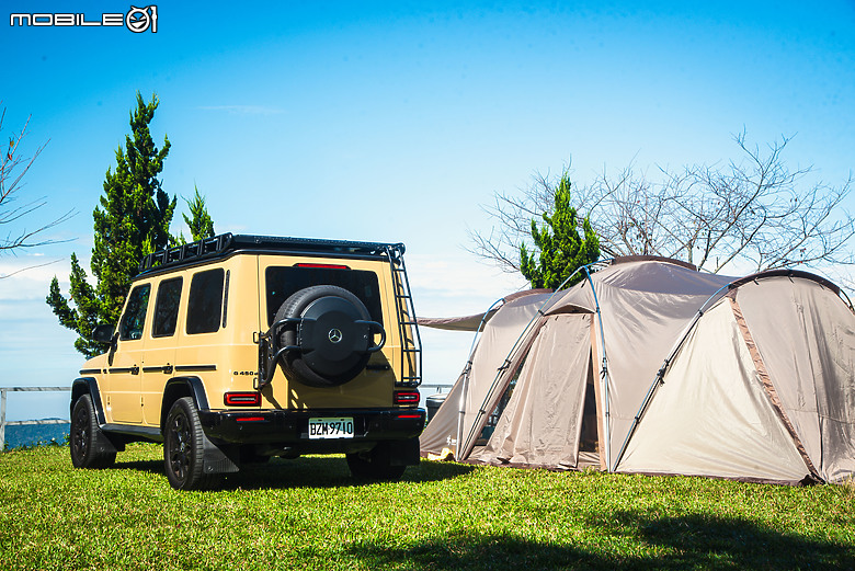 駕著Mercedes-Benz G 450 d來趟露營體驗，在城市與山林間恣意轉換的生活態度！