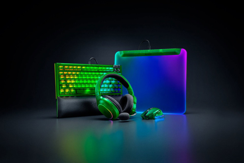 【開箱】Razer Phantom Green - Basilisk V3 Pro 35K滑鼠｜Y2K電競 重回2000年的夢