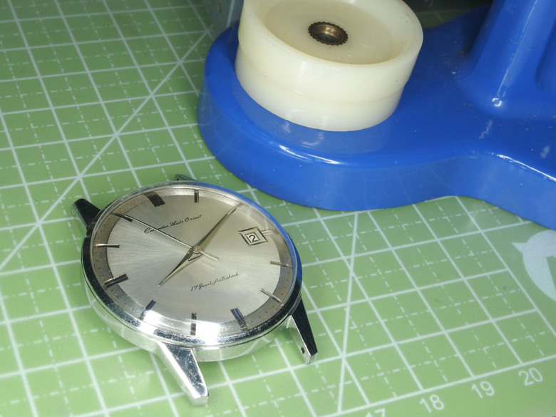 自娛玩修錶 - 原點(之三): 老東方"Calendar Auto Orient" 17 Jewels自動錶 (cal. 670)