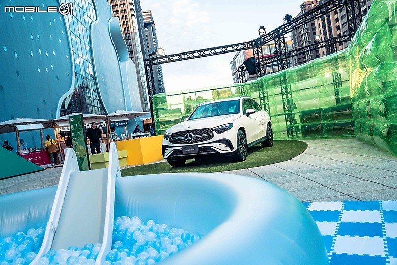 【新訊】Mercedes-Benz「星動樂園」前進壓軸場-高雄站，限量聖誕熊開放預購！