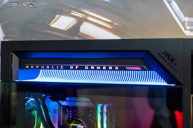 【CES2026】ROG 推出新款 G1000 旗艦電競 PC 全息投影風扇加分離散熱設計超香！